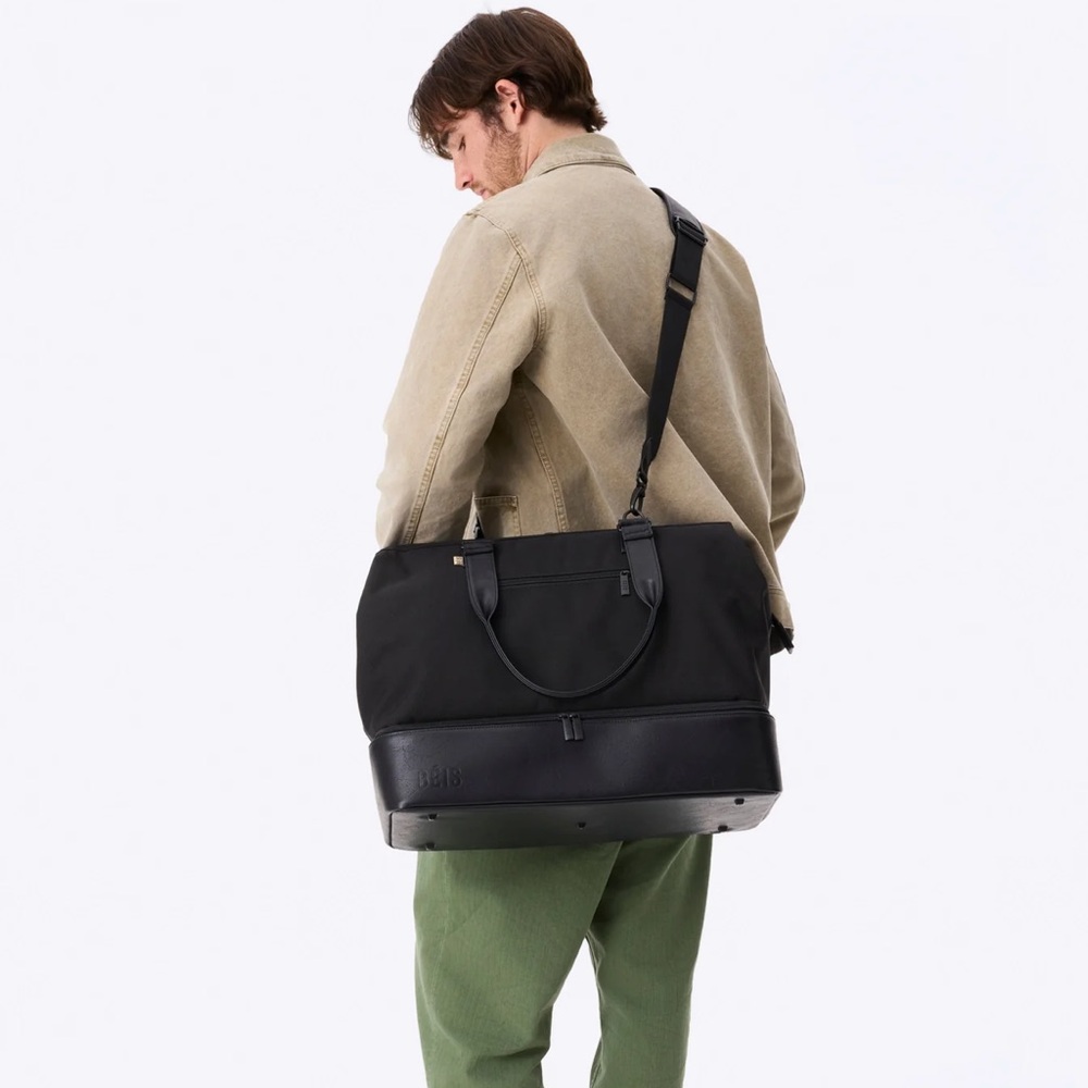 NWT Beis Weekender Bag in Black - Picture 3 of 3